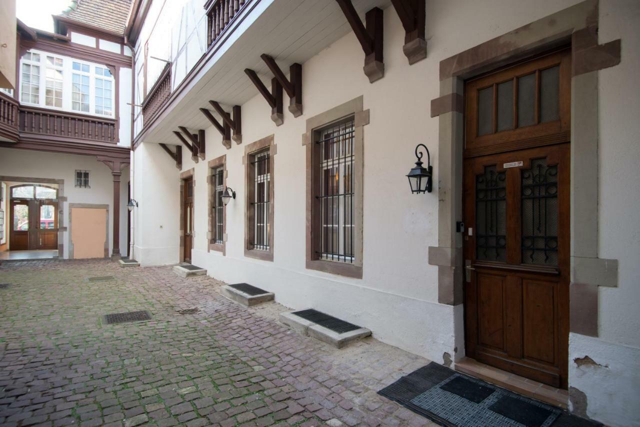 " Mademoiselle " 17 Boulevard Du Champ De Mars Colmar Esterno foto